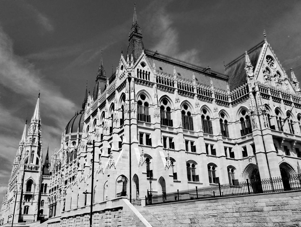 Hid Hotel Budapest Eksteriør bilde